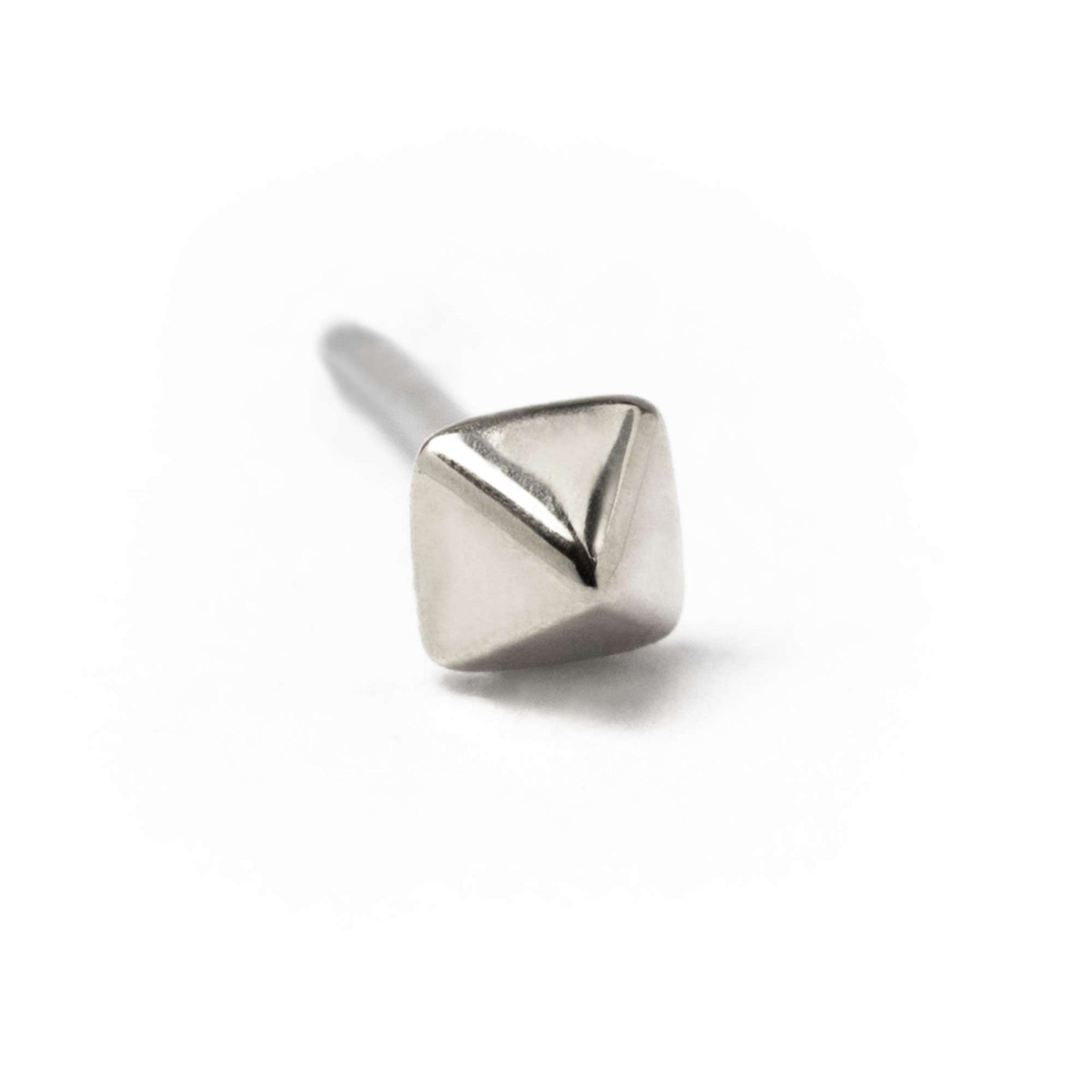 NeoMetal Pyramid White Gold